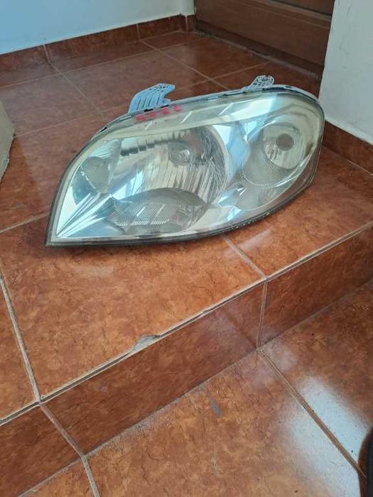 Far stanga Chevrolet Aveo original