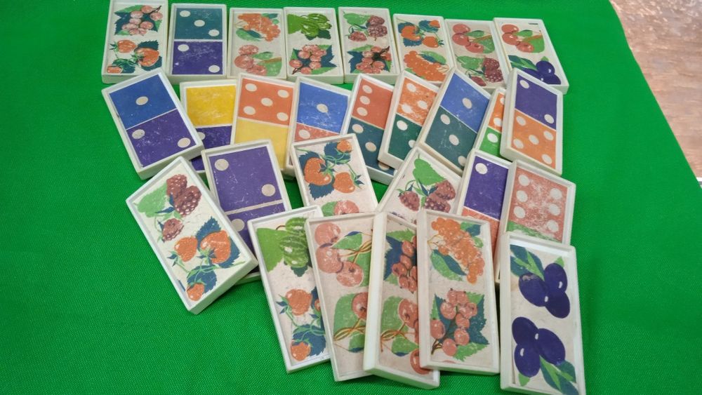 Игрушки Ссср ,домино,куклы