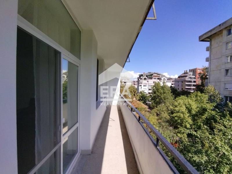 Обзаведен тристаен апартамент под наем в кв. Борово, София