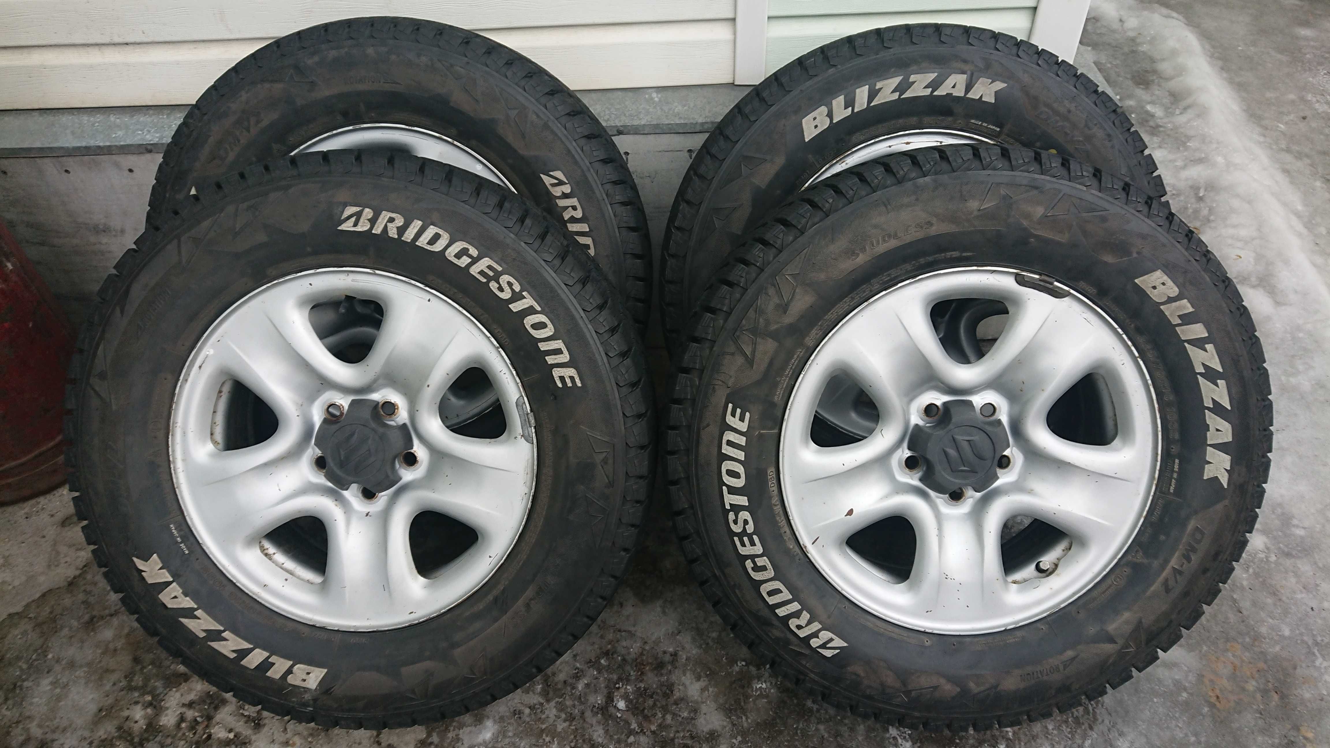 Зимние шины 225/70R16