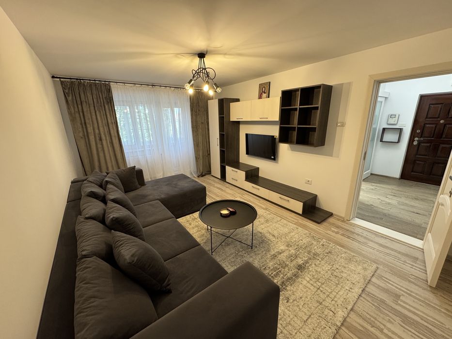 Apartament 3 camere, zona Teatru / Inspectoratul de Jandarmi