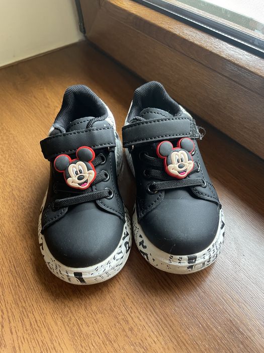 Adidasi Micky 24