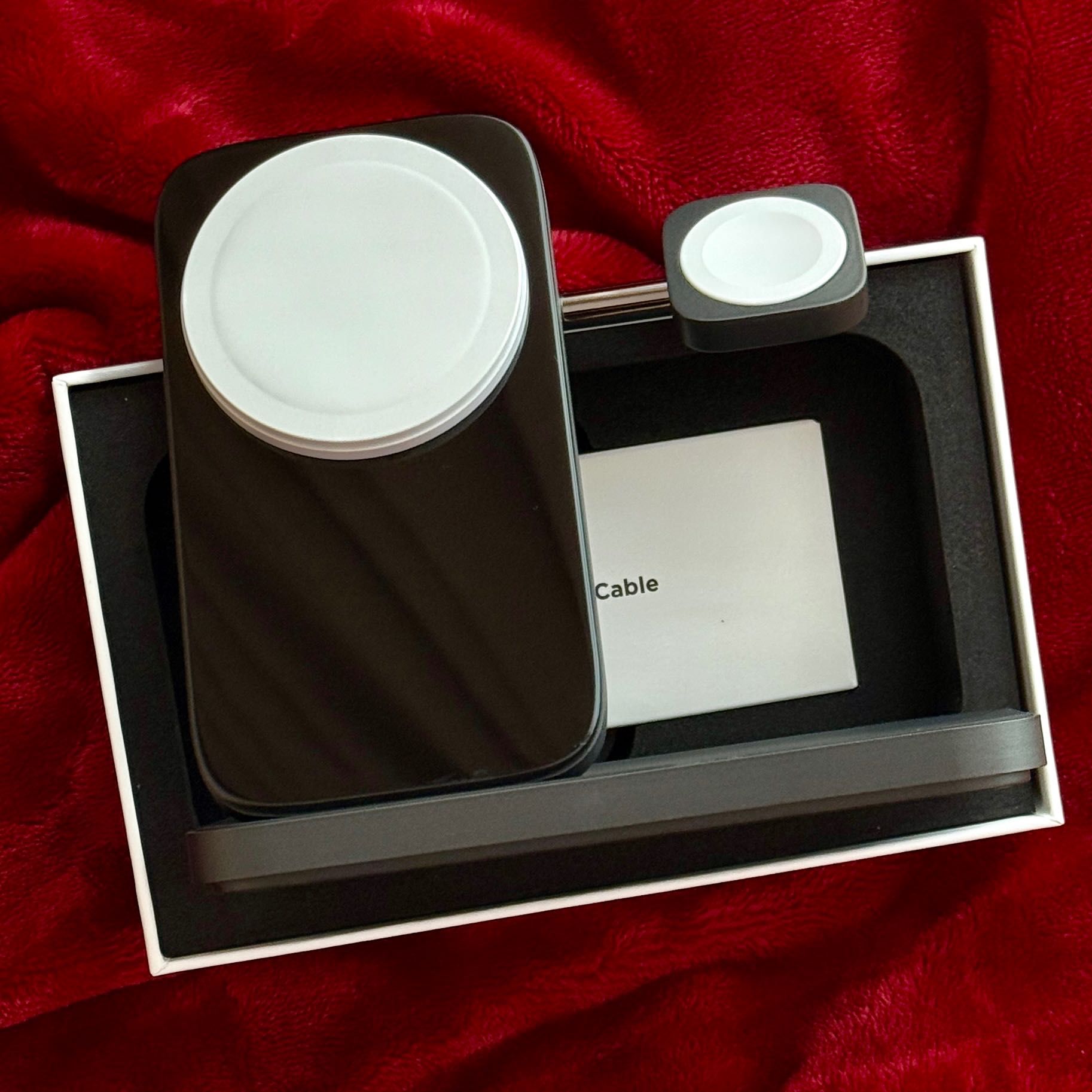 Зарядна станция NOMAD Stand One Max 3 в 1 MagSafe Qi Charger