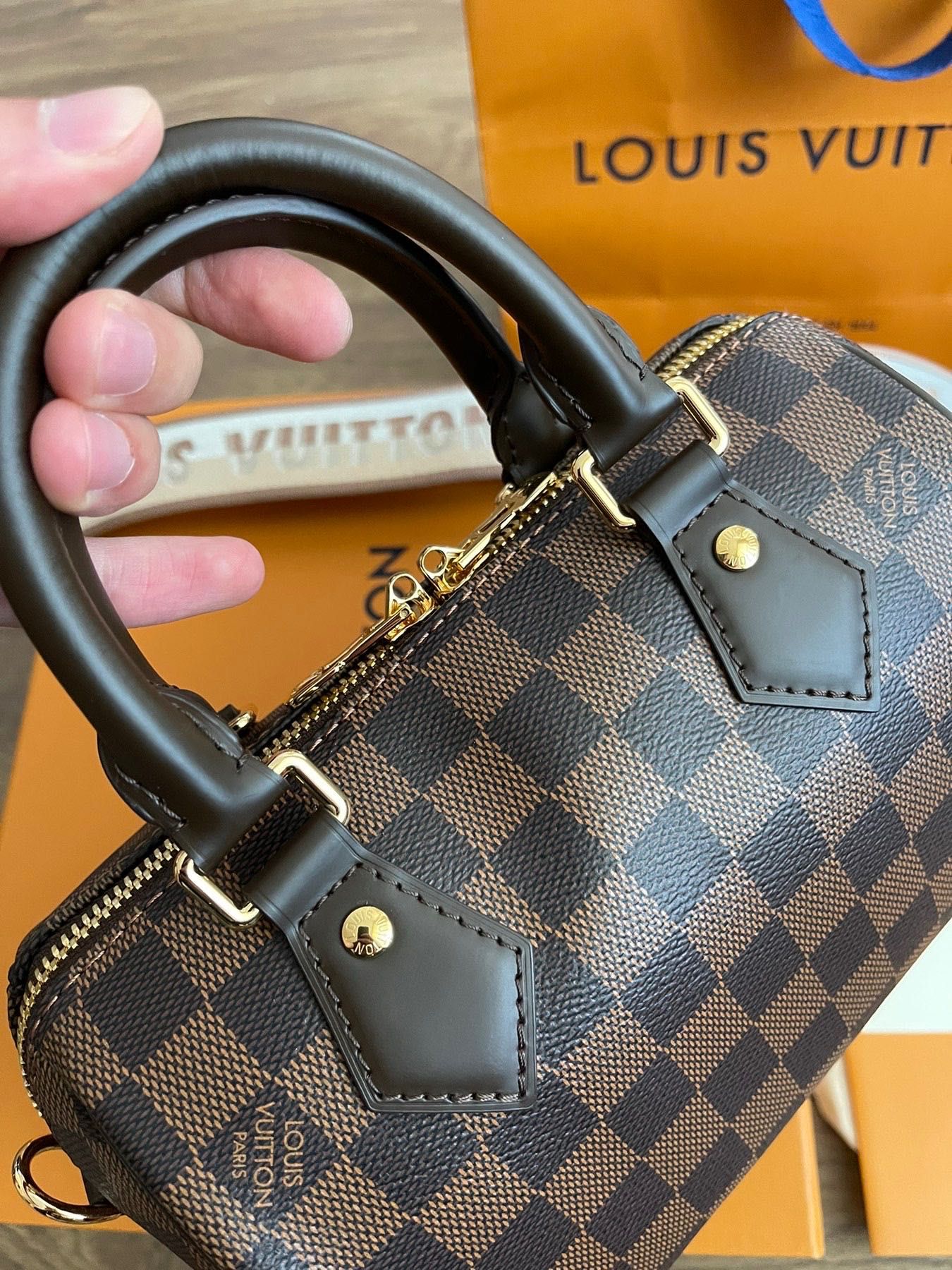 Чанта Louis Vuitton
