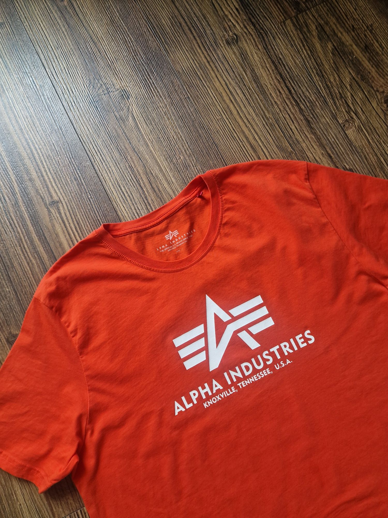 Страхотна мъжка тениска ALPHA INDUSTRIES размер XL,