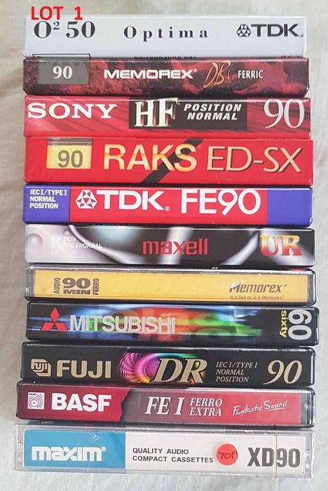 Промоция на колекция от аудиокасети TDK, Sony, Maxell, Fuji и др.