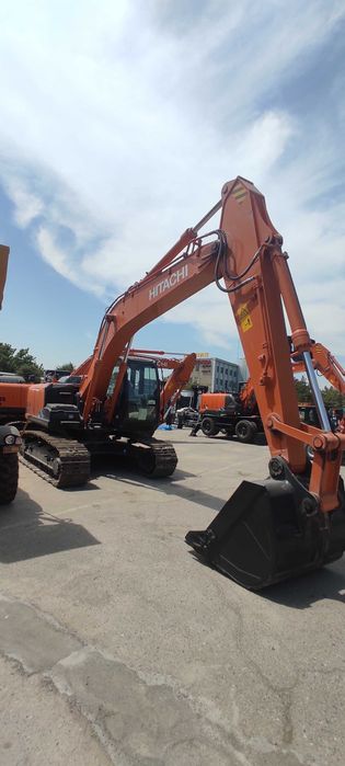 Гусеничный экскаватор Hitachi ZX200-5A