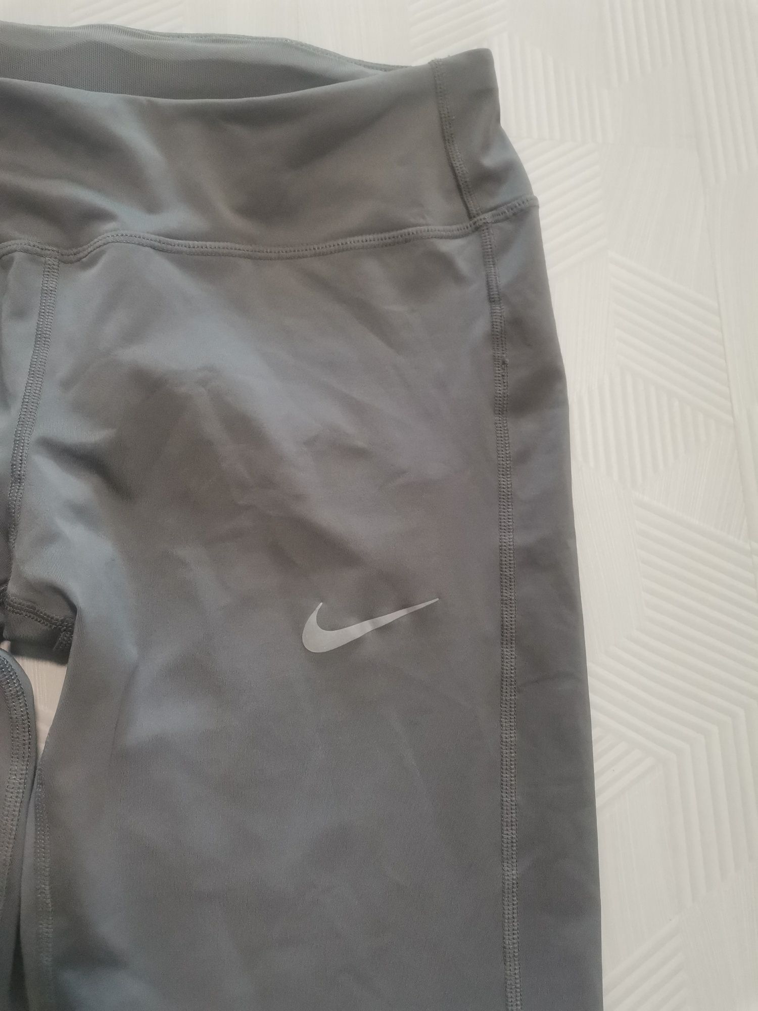 Клин Nike размер m