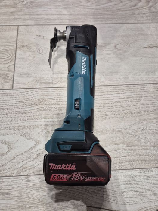 Multicutter makita 18v dtm 51