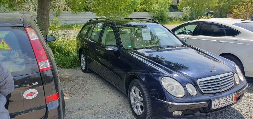 Mercedes E320i комби