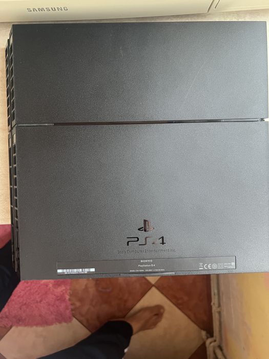 Vand PS 4 in stars perfecta de functionare