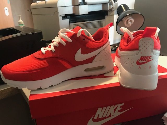 NIKE Air Max Vision