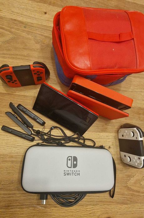 Nintendo Switch oled mario red cu acesorii si jocuri