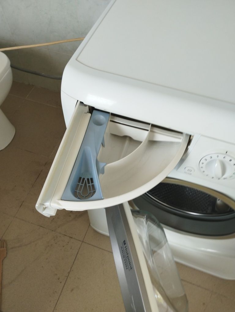 Пералня Hotpoint Ariston безупречно работеща