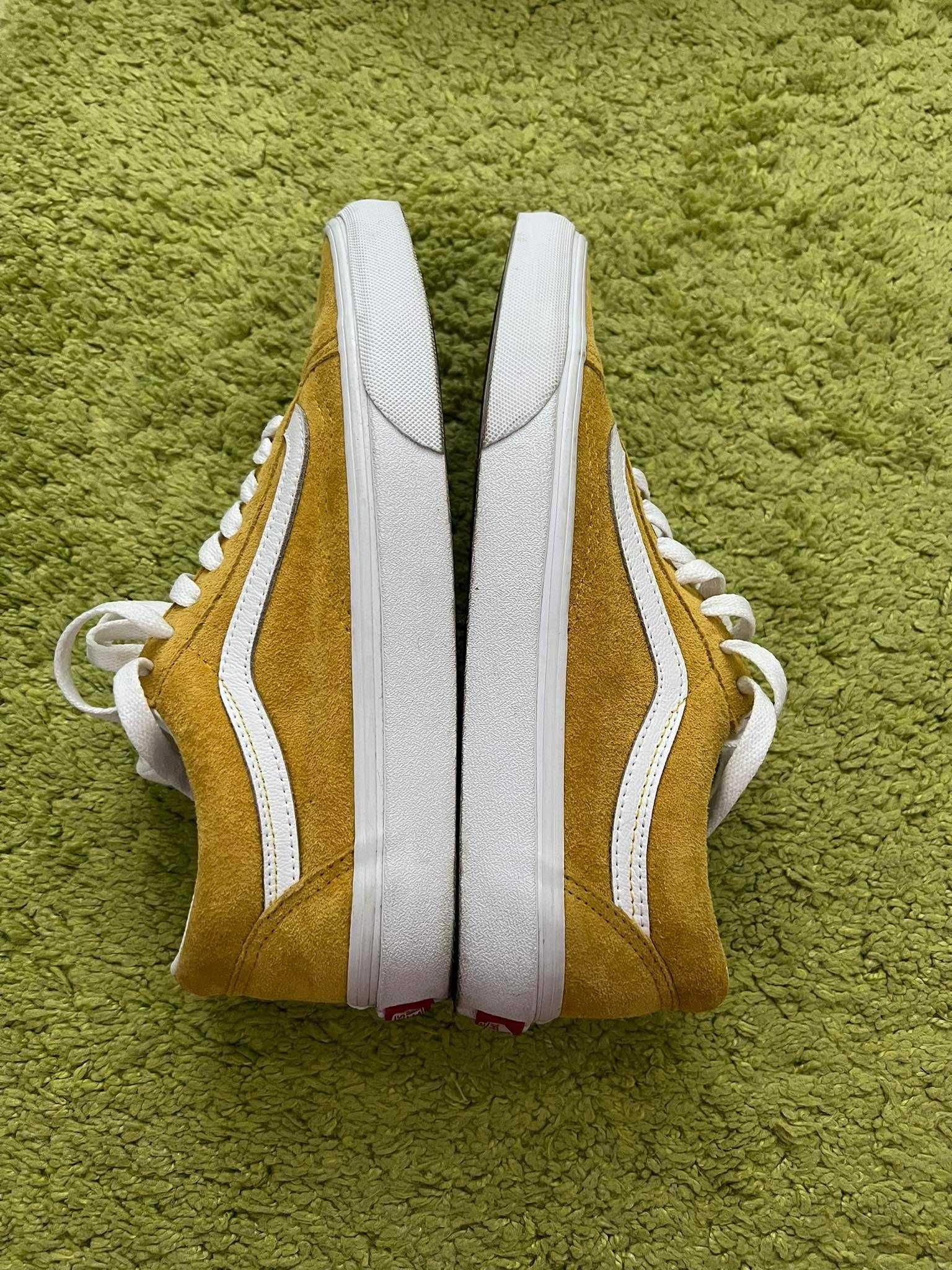 Продавам обувки Vans Old Skool (Pig Suede) Mngo Mjt/Trwht