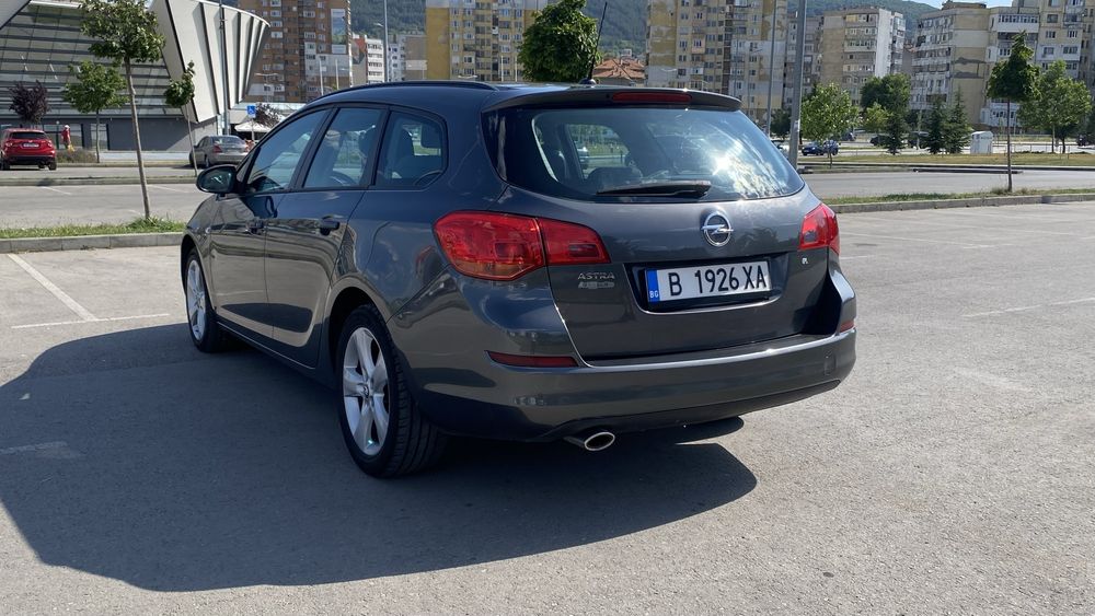 Opel astra 1.4 Turbo 140 hp  LPG (фабрична газ)