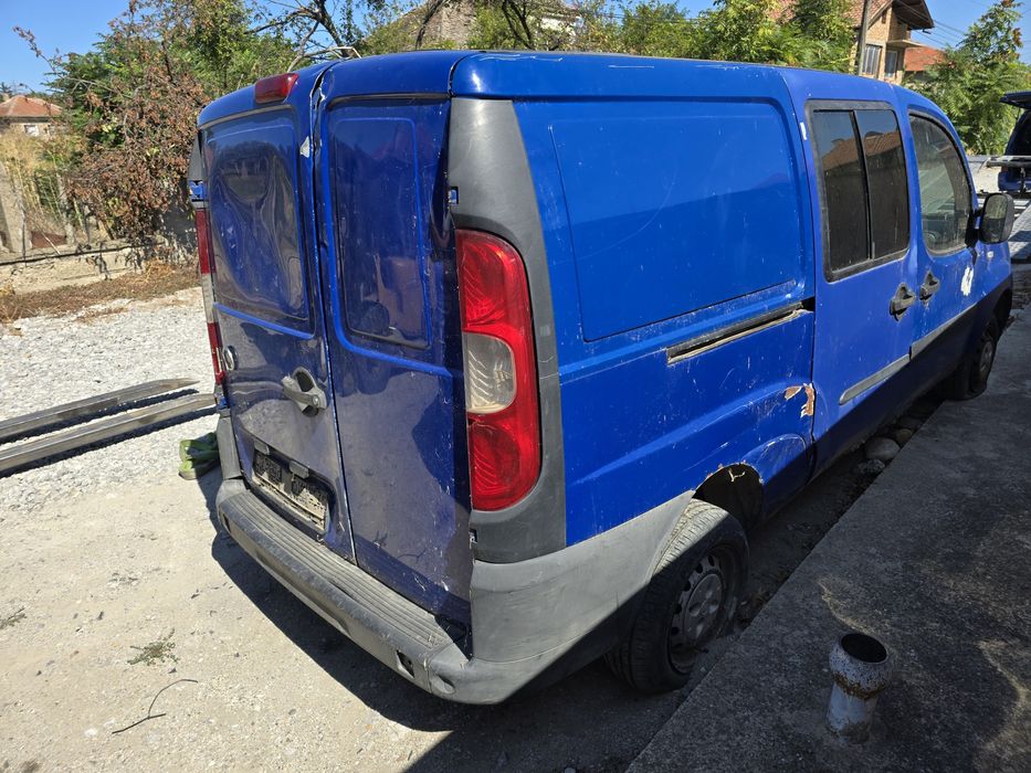 Продавам фиат добло на части