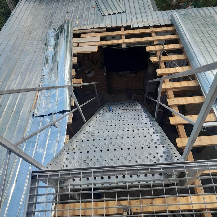 Scări metalice galvanizate la orice demisiune asiguram transport ori u