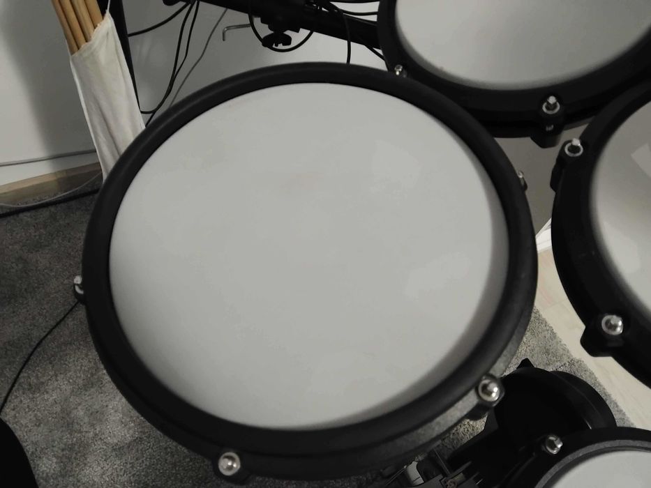 Tobe electronice Alesis Nitro Max + Pachet expansiune