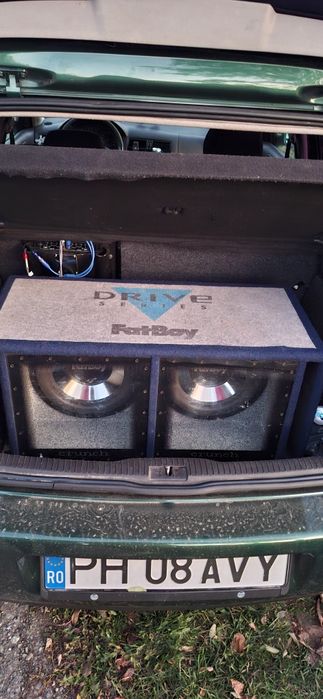 Vând swboofer 2x400W FatBoy