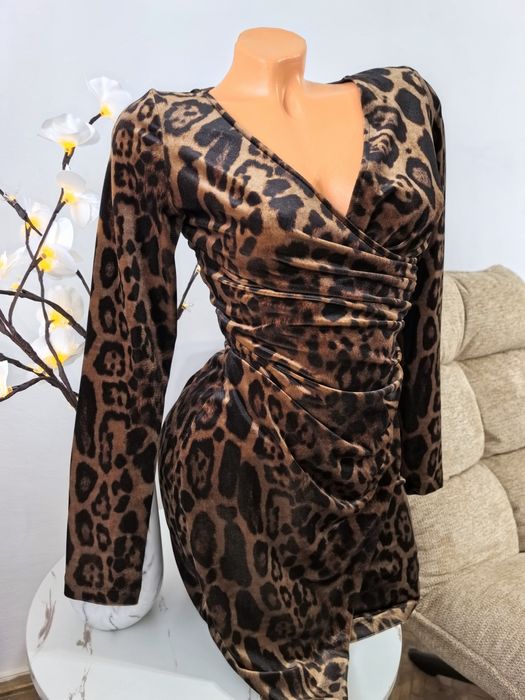 Rochie catifea eleganta mărimea M
