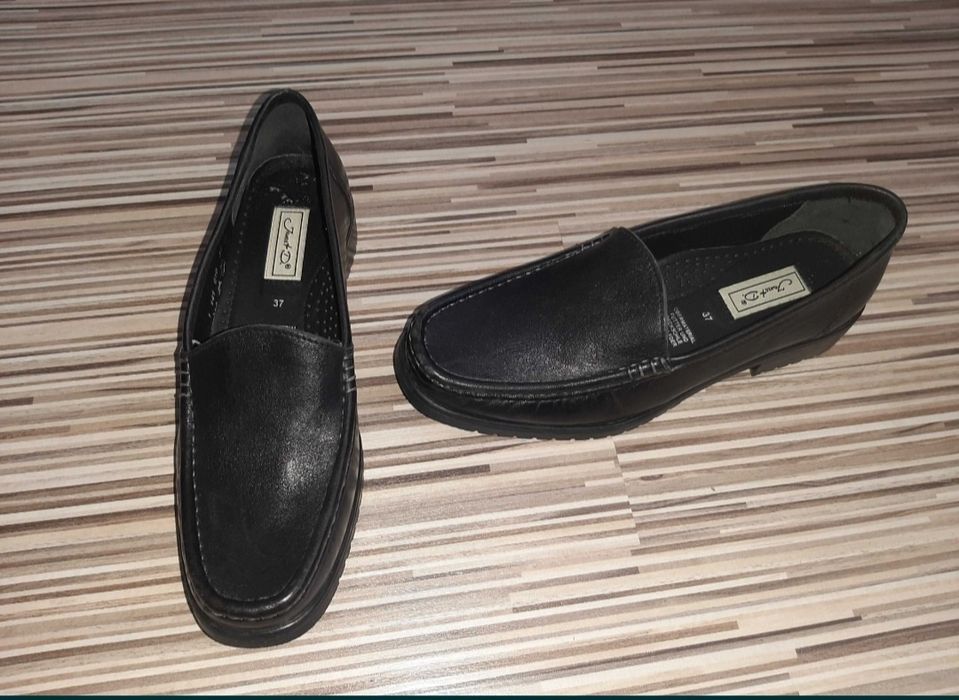Pantofi noi piele Janet D. mărime 37.