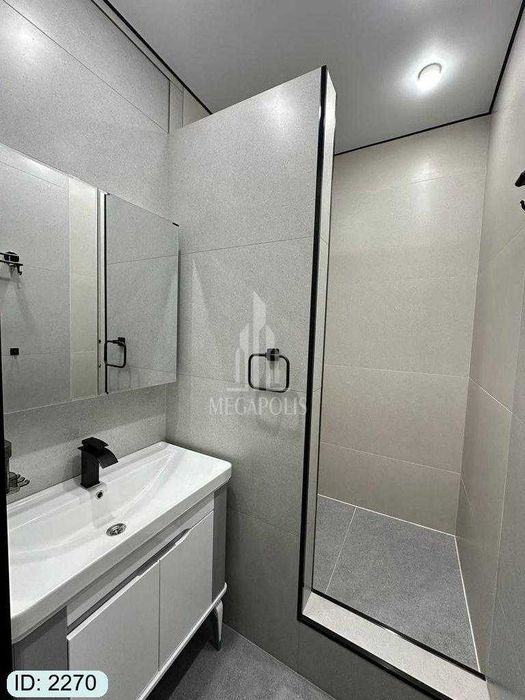 SOTILADI TEZDA №2270 Eski sum 3xonalik tayyor uyimiz sotuvda