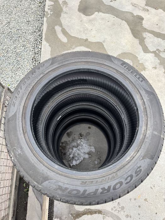 4 anvelope iarna Pirelli Scorpion 235/55r19 an 2023