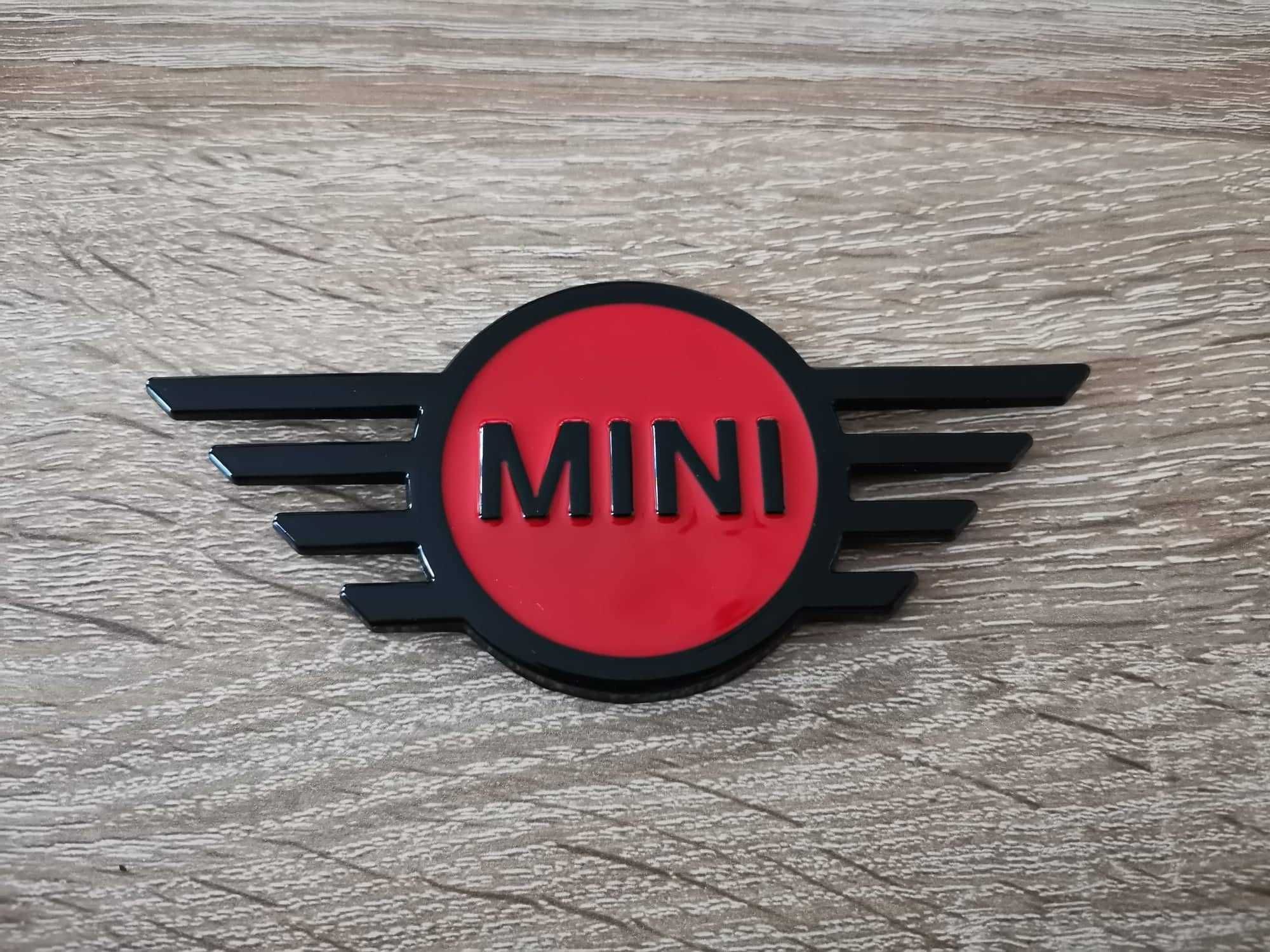 MINI Cooper червено с черно емблема лого нов стил