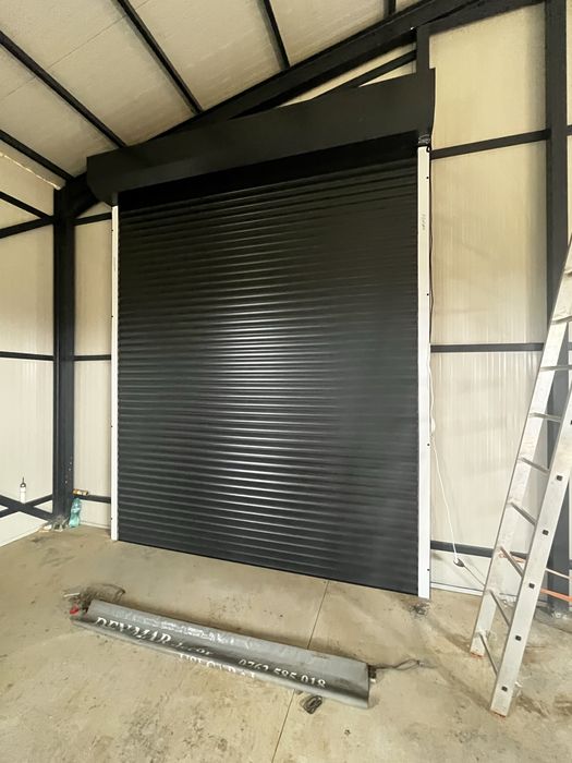 Usi garaj tip rulou-rulouri eterioare-plase anti insecte