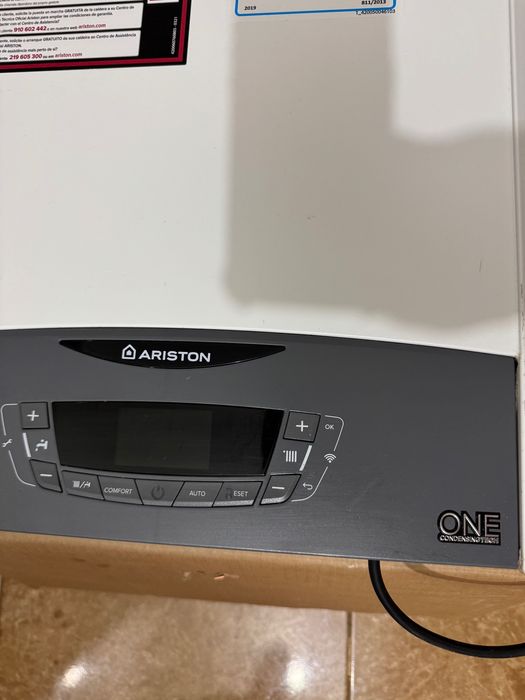 Centrala termica murala in condensare Ariston CLAS ONE WIFI 35, 35 kW