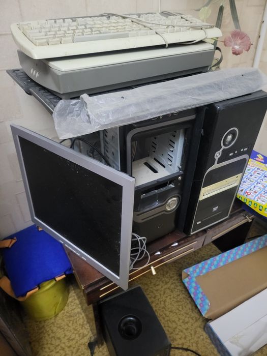 Продаю на запчасти.