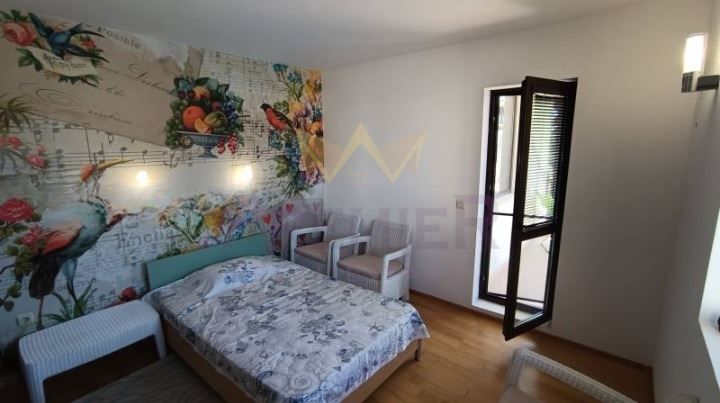 Дава се под наем Тристаен апартамент в Варна, м-т Траката - 104 кв.м за 714 € - Снимка #4