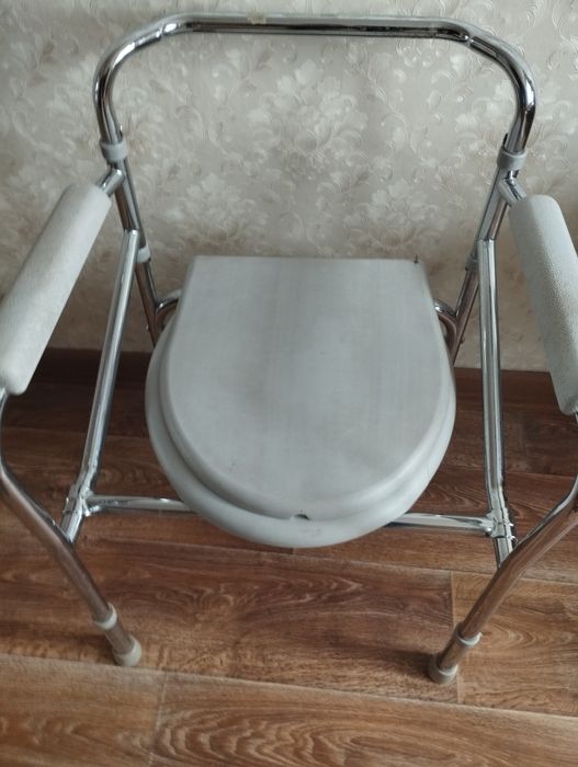 Стул туалет, кресло туалет для пожилых и инвалидов