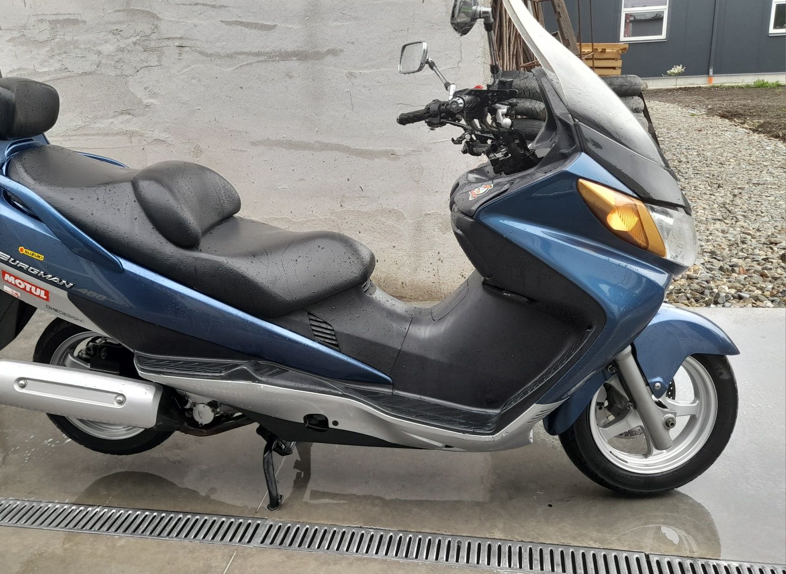 Suzuki burgman 400 preț fix.