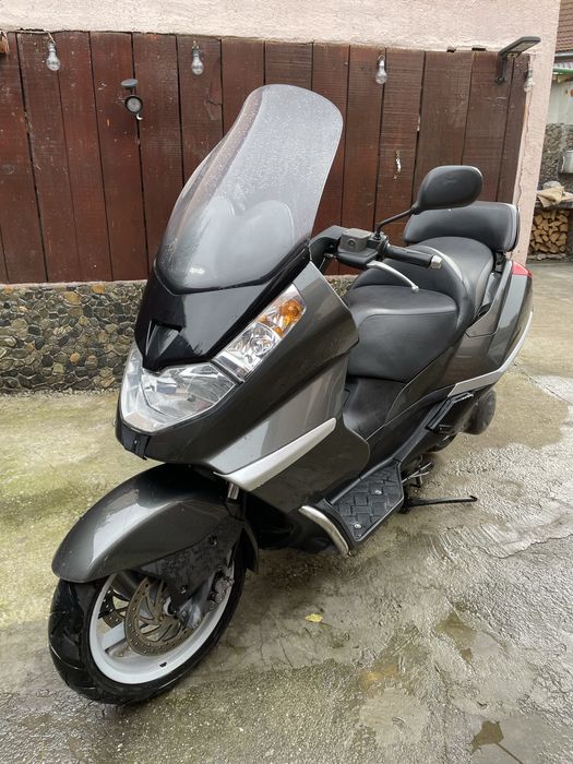 Vând scuter Aprillia Atlantic de 500cc