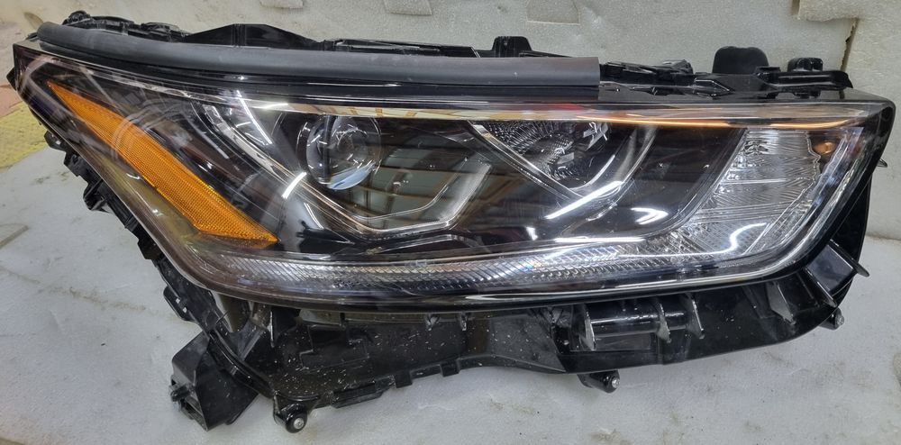 Faruri(stânga și dreapta) Toyota Highlander Full LED Headlight