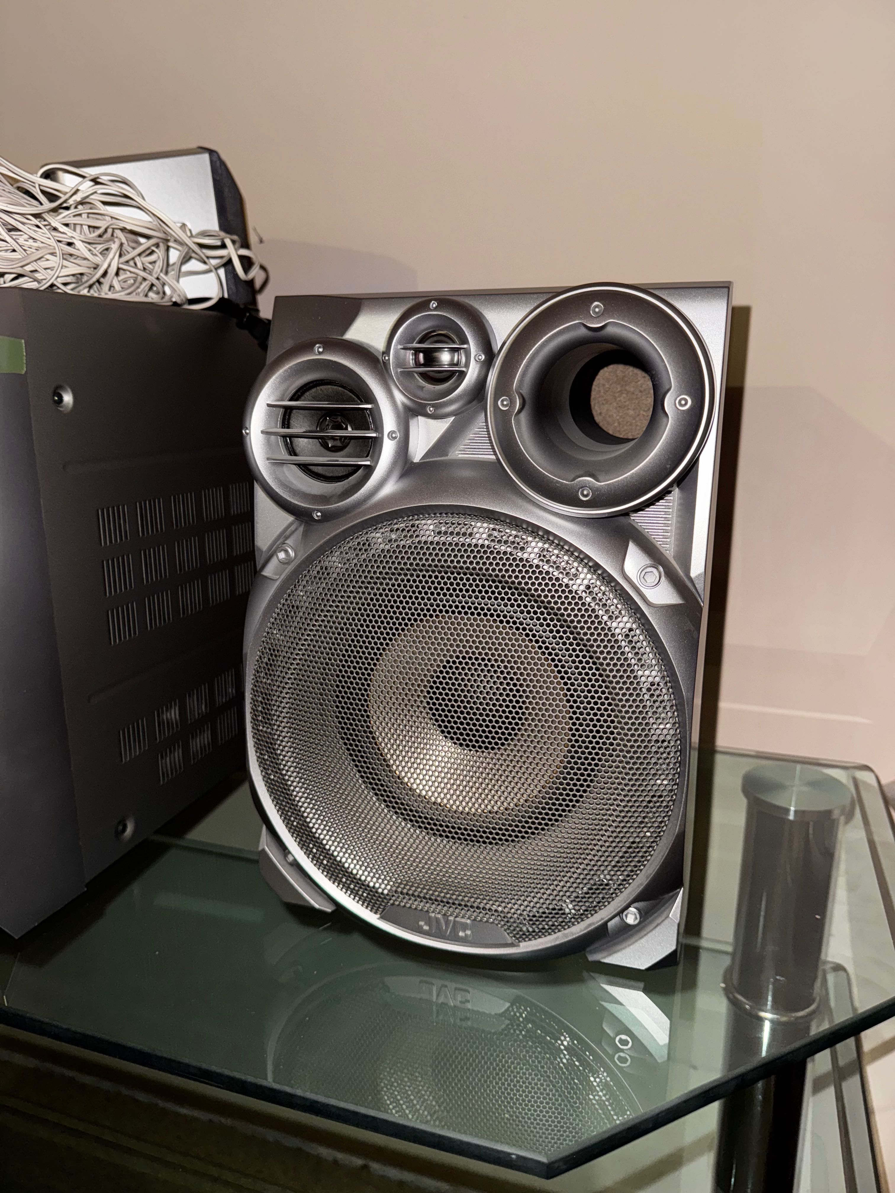 Музыкальный центр от JVC