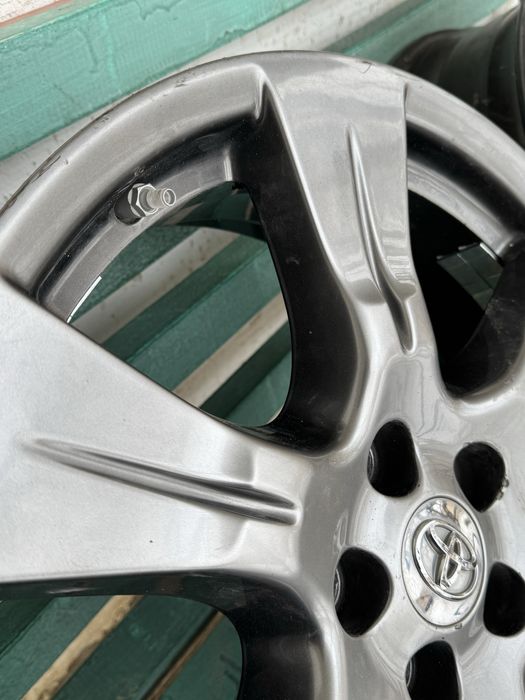 Диск R19  5x114,3 комплект 4 дисков б/у хорошем состоянии .