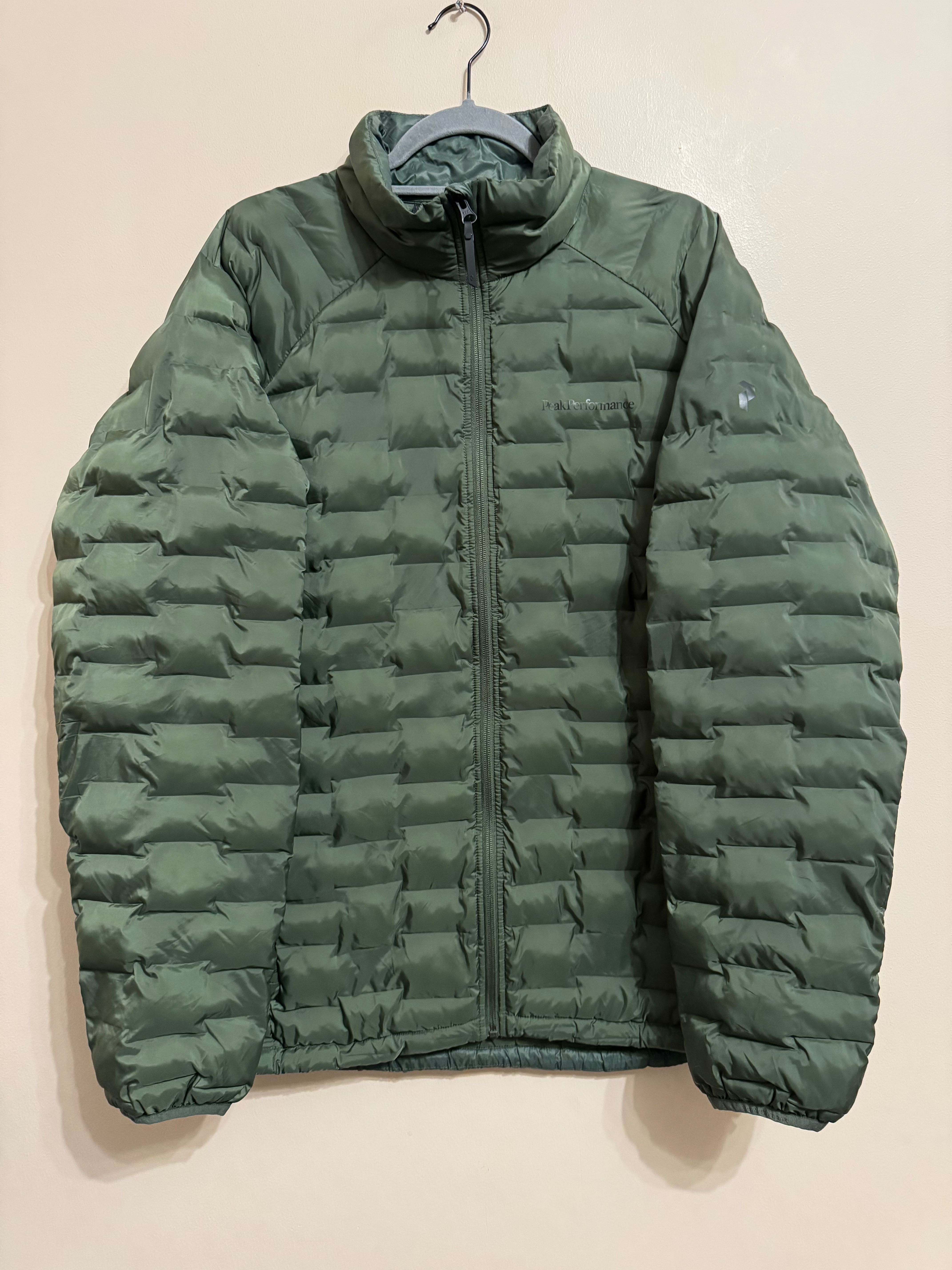 Peak Performance M Argon Light Jacket.