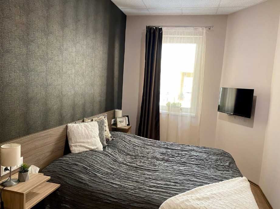 Дава се под наем Тристаен апартамент в Пловдив, Южен - 90 кв.м за 331.5 € - Снимка #1