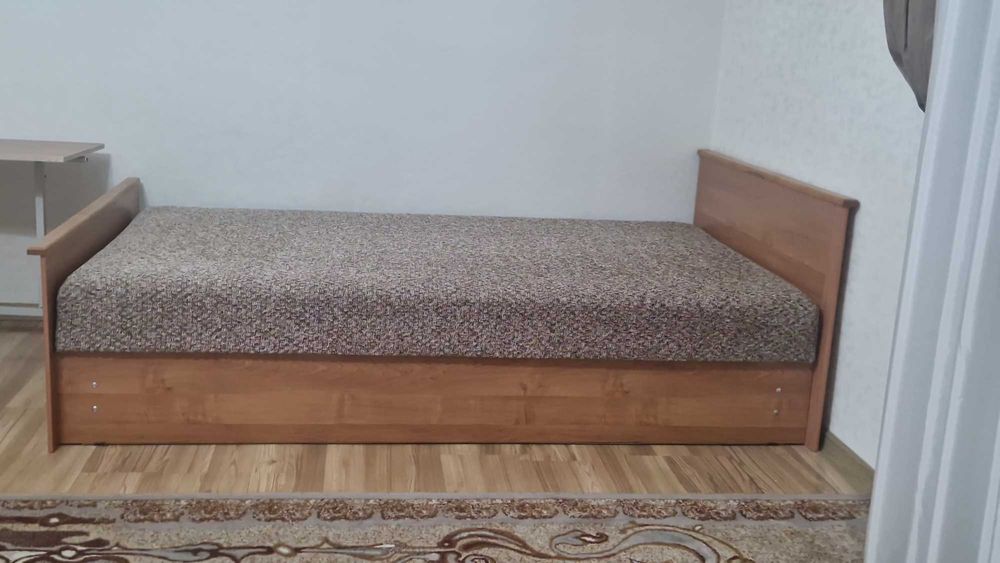 Продам кровать б\у в хорошем состоянии