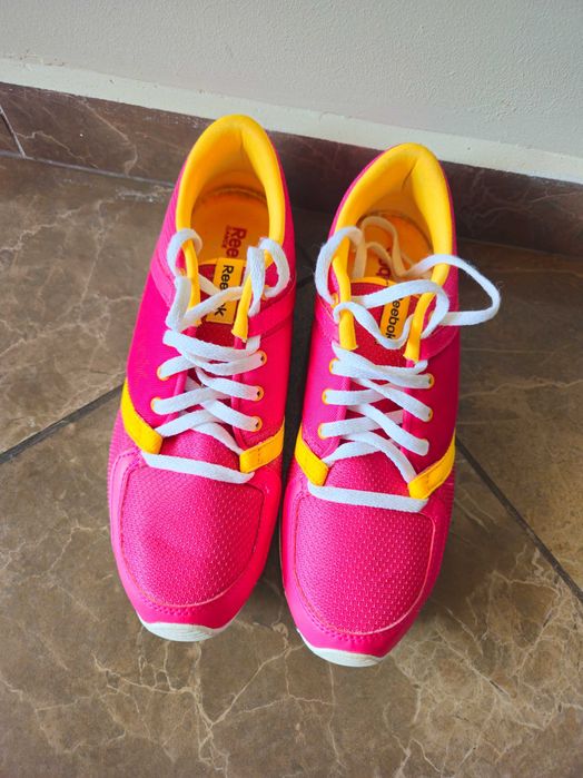 Reebok маратонки 38.5