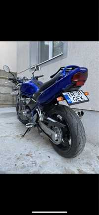 Suzuki bandit S de 600 cm