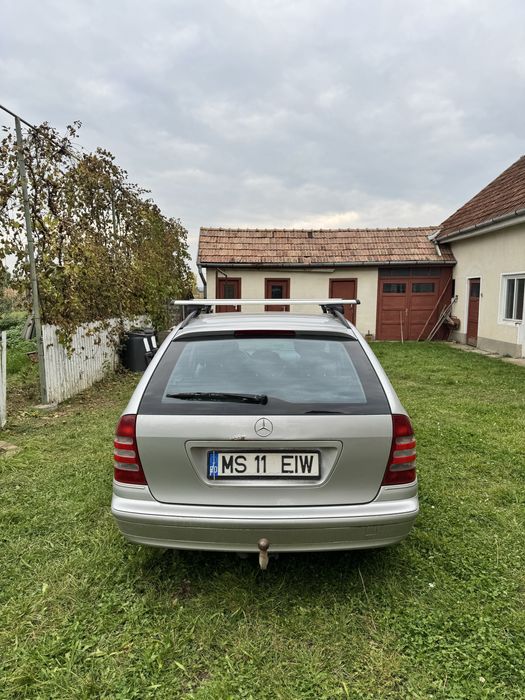 Mercedes-Benz C220