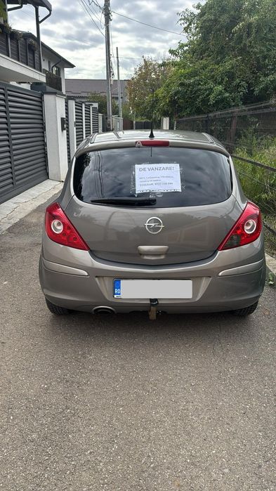 Opel Corsa 1,4i, 2011, revizii la fiecare 10,000km
