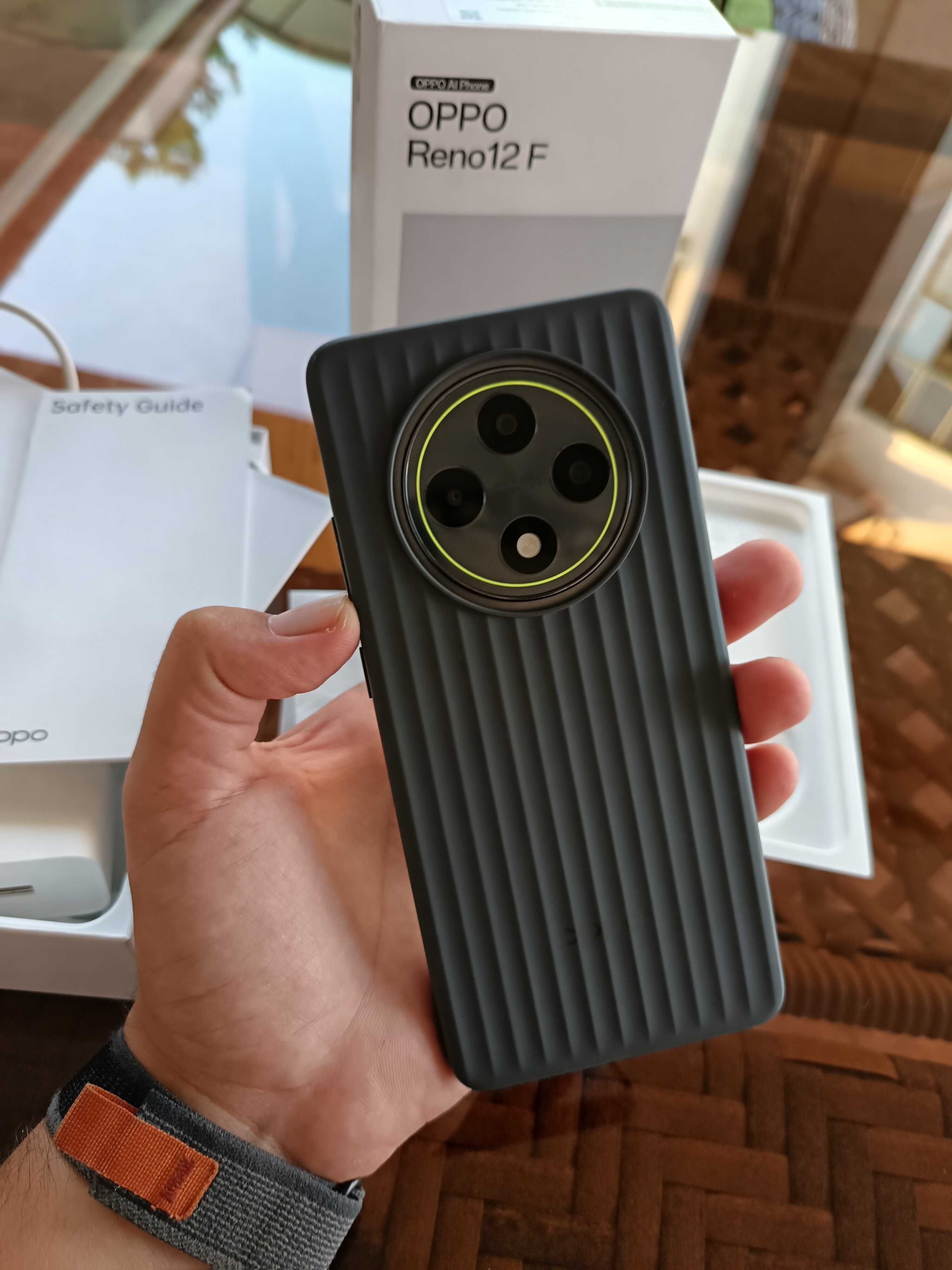 Oppo Reno 12F 8/256 в идеальном состоянии в полном комплекте