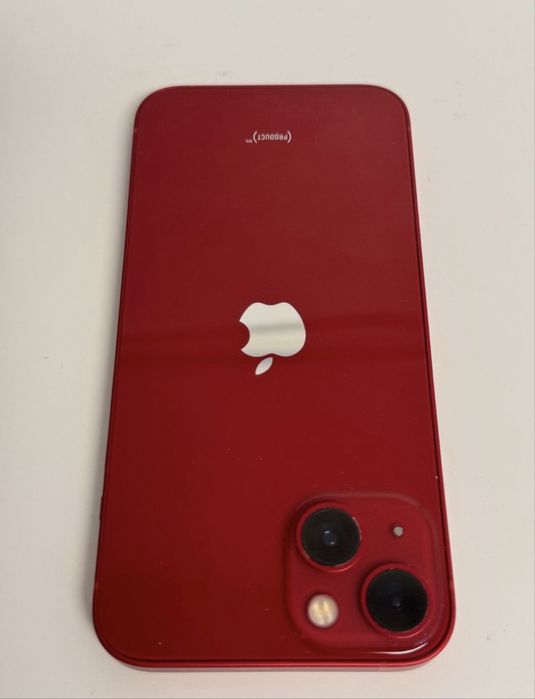 iPhone 13 - 128gb RED