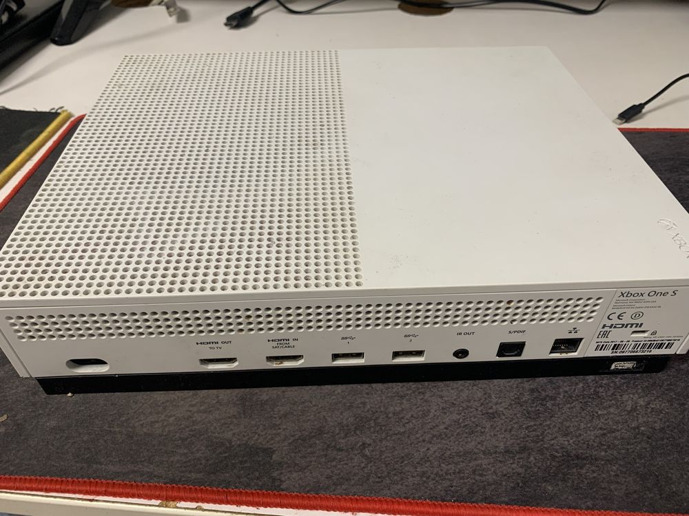 Vand  Xbox One S