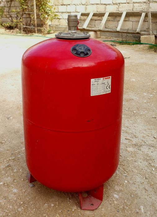 Продается расширительный бак VAREM MAXIVAREM UR 100L (Италия)